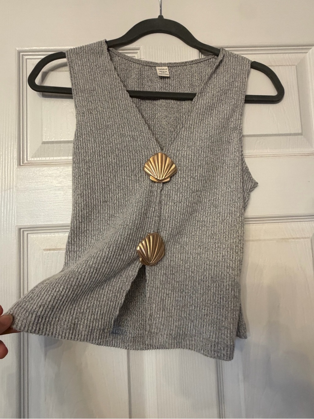 Sleeveless Gray Ribbed Shell-Button Knit Top - Picture 2 of 5